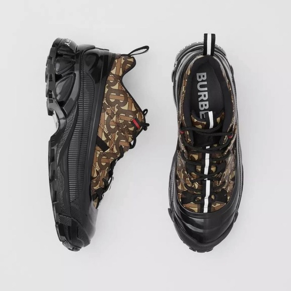 BURBERRY MEN - Picture 1 of 8